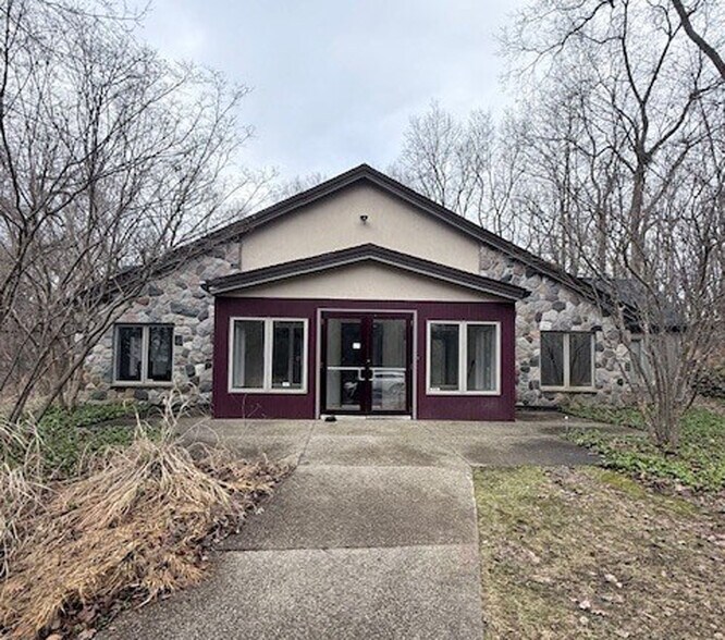 13800 E Michigan Ave, Galesburg, MI à louer - Photo principale – Image 1 sur 18