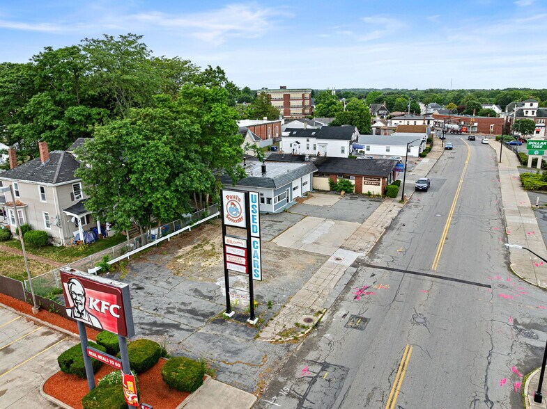 2147 Acushnet Ave, New Bedford, MA à vendre - Photo de l’immeuble – Image 3 sur 10