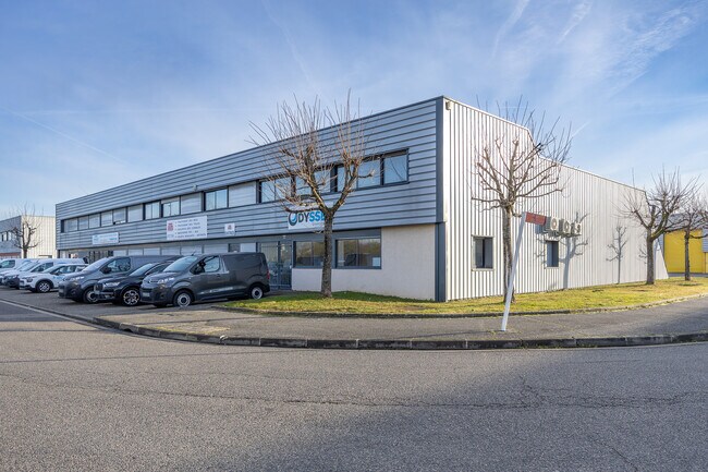 Plus de détails pour 1 Rue De La Perlerie, Vaulx-en-Velin - Local d'activités à louer