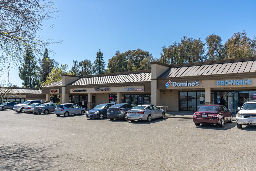 751-775 E Monte Vista Ave, Vacaville, CA à vendre - Photo de l’immeuble – Image 3 sur 8