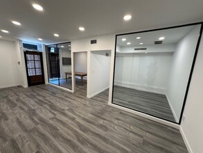 13848 Ventura Blvd, Sherman Oaks, CA à louer Photo de l’immeuble– Image 1 sur 3