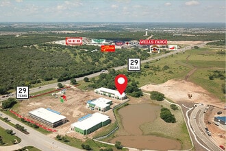2021 Kauffman Loop, Georgetown, TX à louer Photo de l’immeuble– Image 2 sur 5