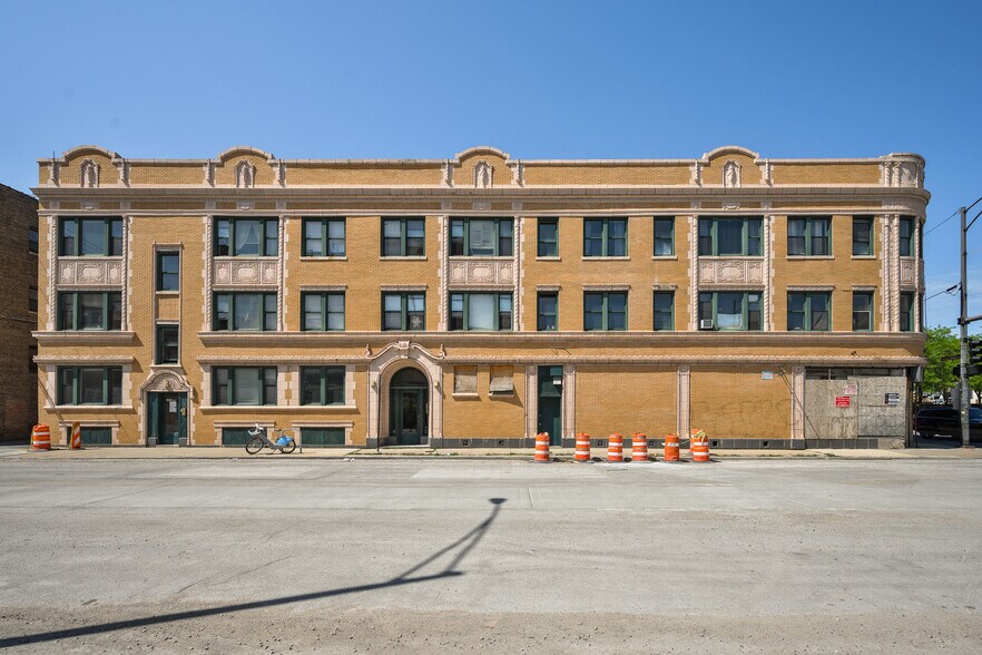 1210 W 83rd St, Chicago, IL à vendre - Photo de l’immeuble – Image 2 sur 33