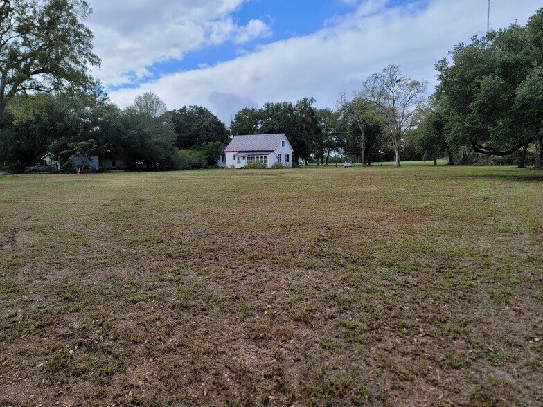 21106 Rosehill Church Rd, Tomball, TX à vendre - Photo de l’immeuble – Image 2 sur 6