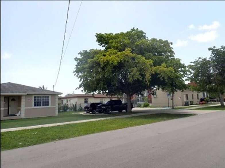 324 Foster Rd, Hallandale Beach, FL à vendre - Photo de l’immeuble – Image 3 sur 4