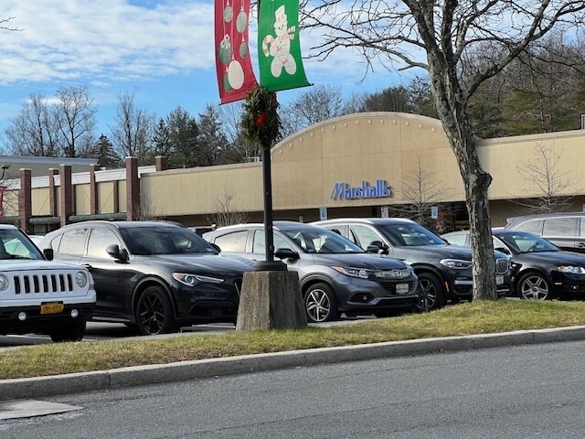 299 N Central Ave, Hartsdale, NY à louer - Photo de l’immeuble – Image 3 sur 7