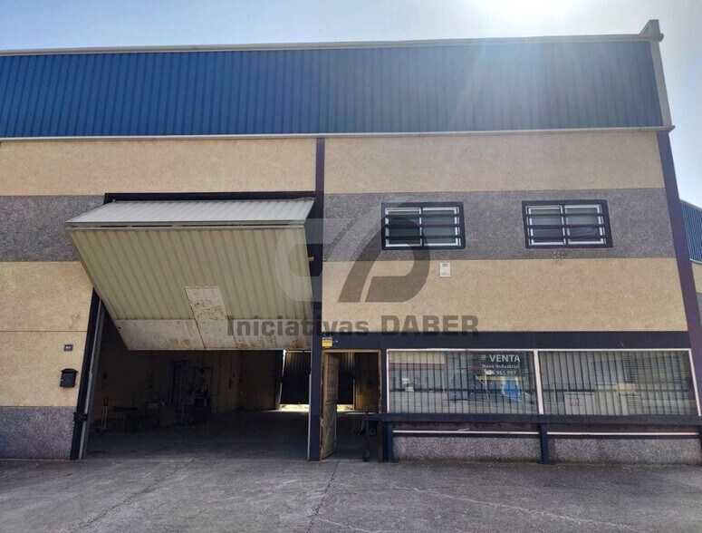Industriel/Logistique dans Yuncos, Toledo à vendre - Photo de l’immeuble – Image 1 sur 7