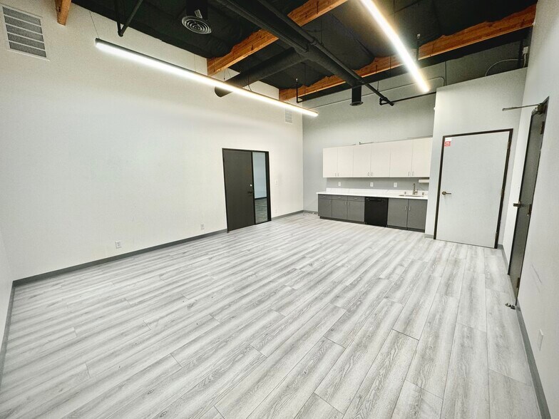 321 Castro St, Mountain View, CA à louer - Photo de l’immeuble – Image 2 sur 17