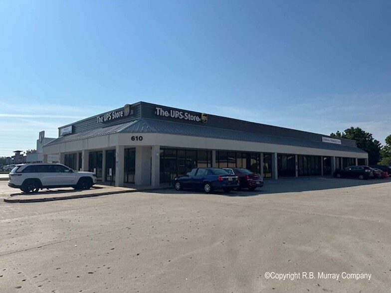 610 E Battlefield St, Springfield, MO à louer - Photo de l’immeuble – Image 2 sur 12