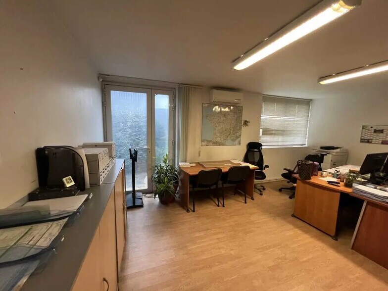 Local d’activités dans Saint-Jean-d'Illac à louer - Photo intérieure – Image 3 sur 4