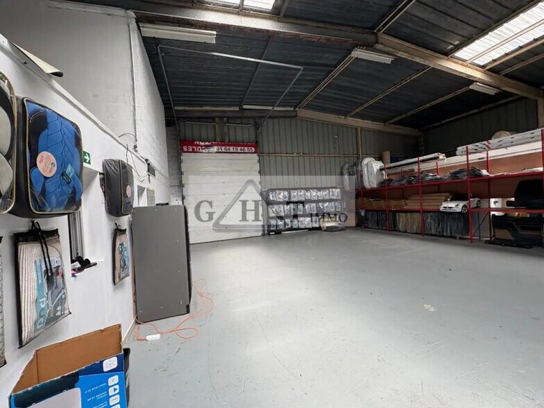 Industriel/Logistique dans Dammarie-les-Lys à louer - Photo de l’immeuble – Image 3 sur 5