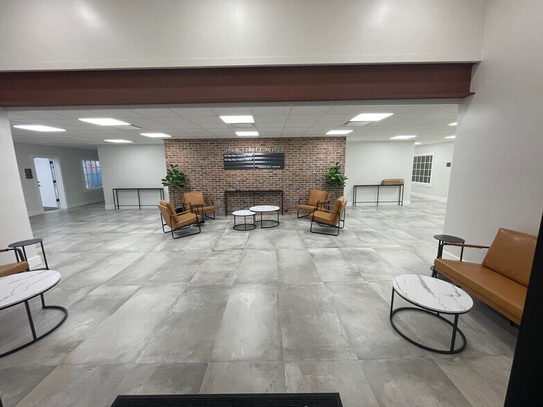 1822 Drew St, Clearwater, FL à louer - Hall d’entrée – Image 2 sur 9