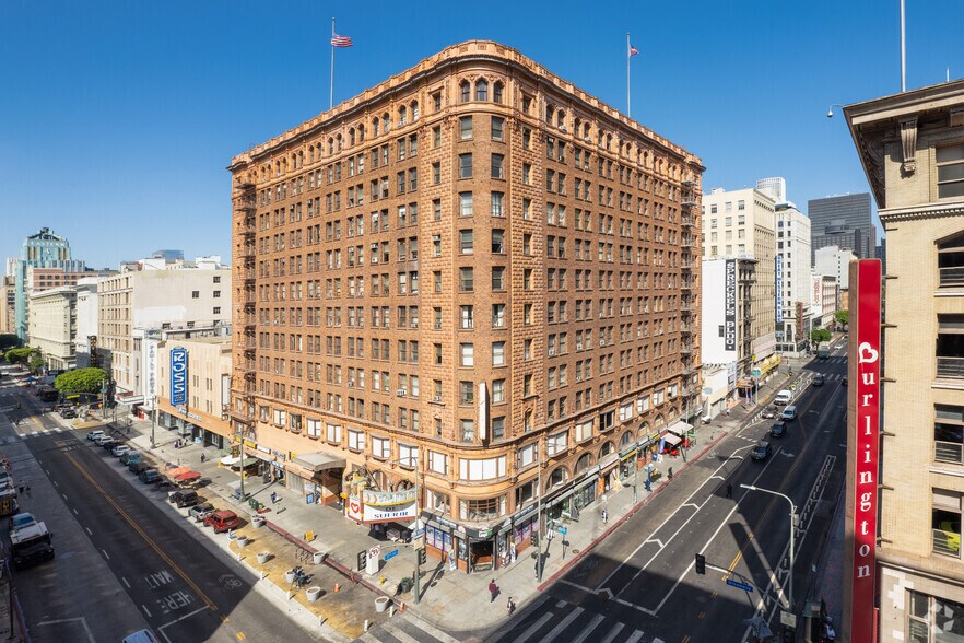 707 S Broadway, Los Angeles, CA à louer - Photo de l’immeuble – Image 1 sur 6