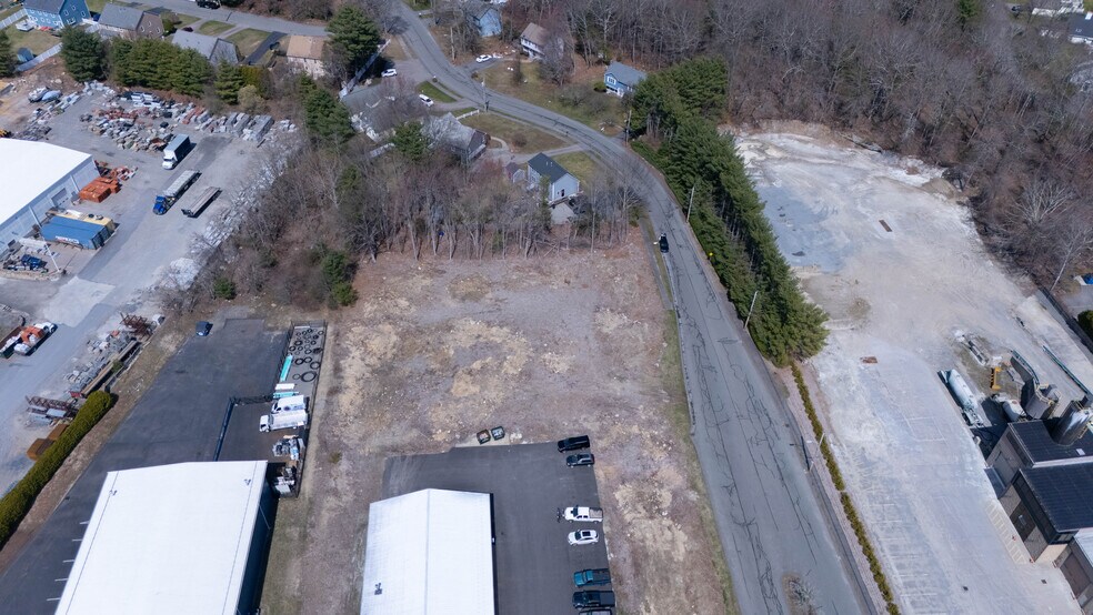 2 Kevins Way, South Easton, MA à vendre - Photo de l’immeuble – Image 3 sur 13