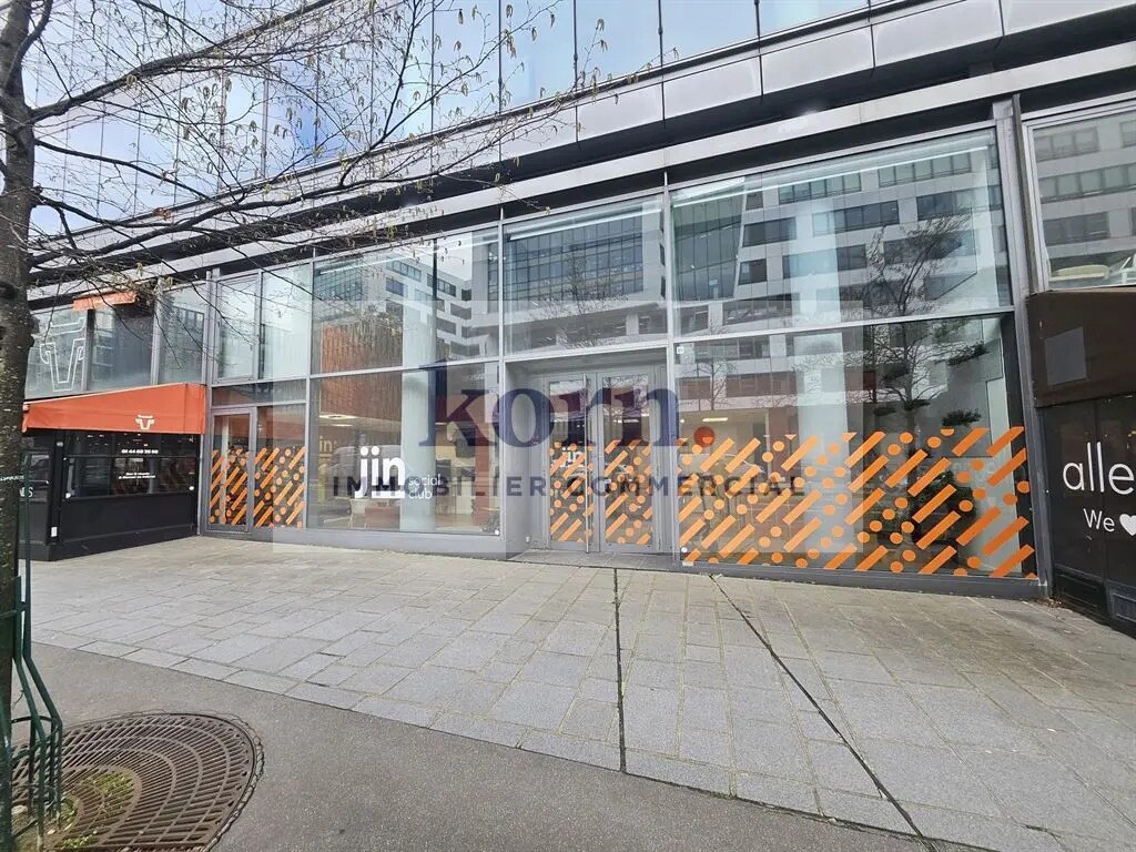 Local commercial dans Paris à louer Photo de l’immeuble– Image 1 sur 11