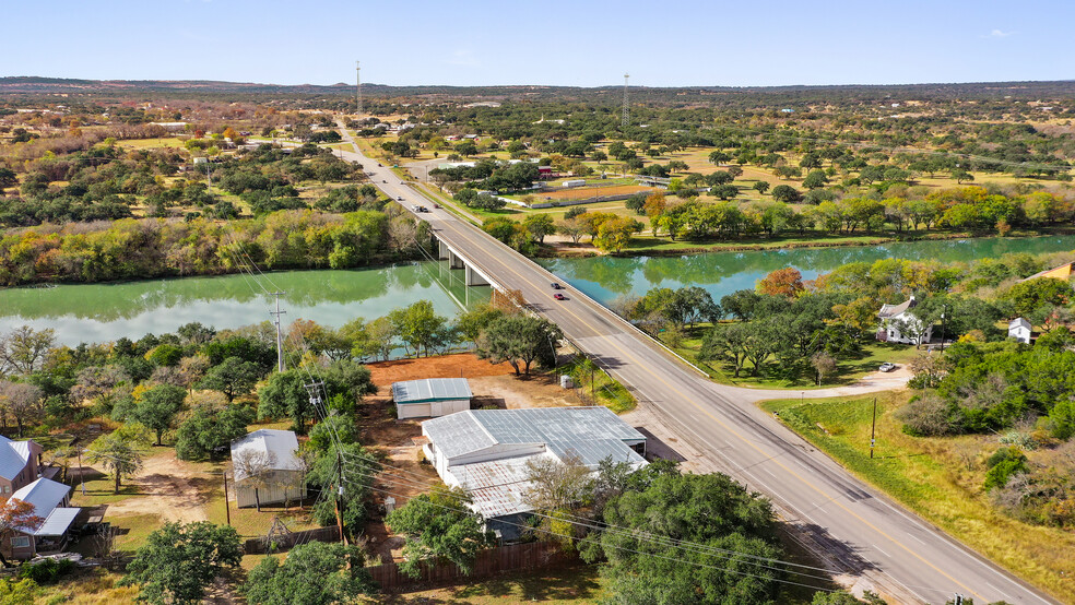 832 US HWY 281, Johnson City, TX à vendre - Photo de l’immeuble – Image 3 sur 31