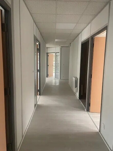 Bureau dans Trappes à vendre - Photo intérieure – Image 3 sur 10