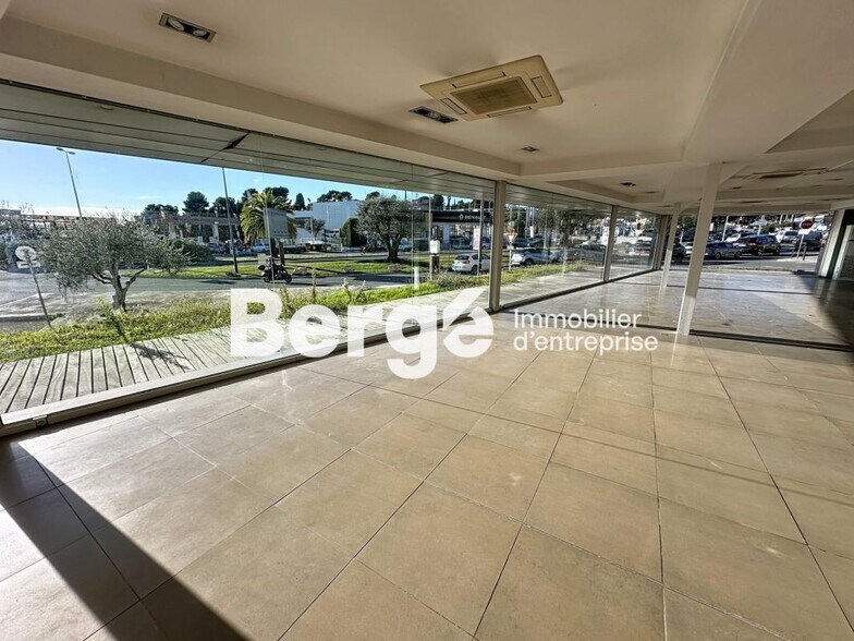 Local commercial dans Mougins à vendre - Photo de l’immeuble – Image 2 sur 21