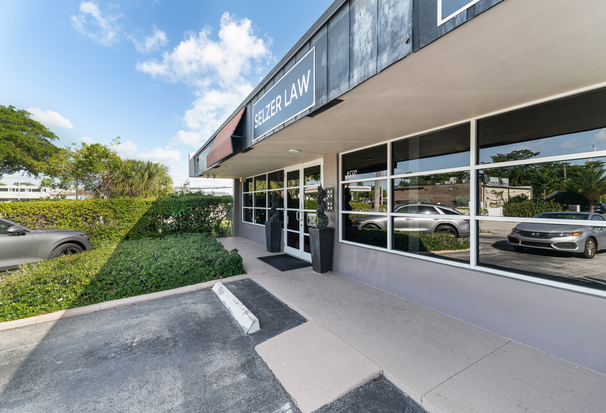 2500 NE 15th Ave, Wilton Manors, FL à louer Photo de l’immeuble– Image 1 sur 9