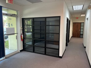 501 - 599 Sawgrass Corporate Parkway, Sunrise, FL à louer Photo intérieure– Image 2 sur 14