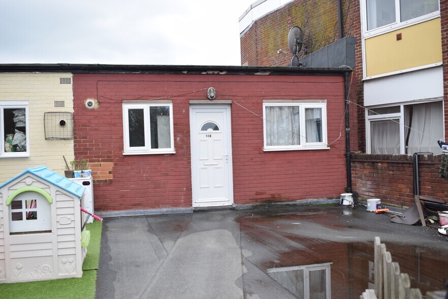 58 West St, Havant à vendre - Photo de l’immeuble – Image 2 sur 4