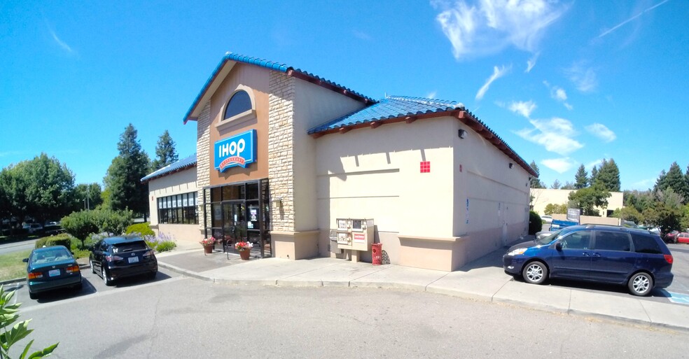5312 Old Redwood Hwy, Petaluma, CA à louer - Photo de l’immeuble – Image 3 sur 14