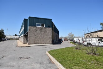 46 Antares Dr, Ottawa, ON à louer Photo de l’immeuble– Image 1 sur 8
