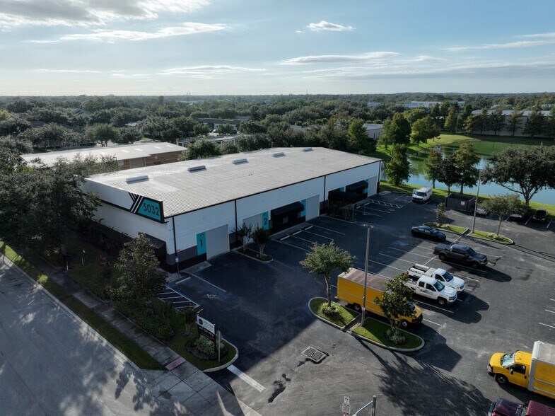 5032 Forsyth Commerce Rd, Orlando, FL à louer - Photo de l’immeuble – Image 1 sur 6