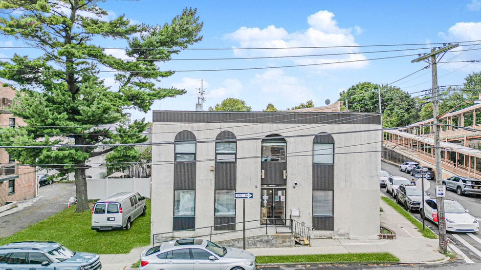 90 Hancock St, Staten Island, NY à vendre - Photo principale – Image 1 sur 3