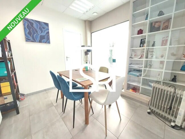 Plus de détails pour Bureau à vendre