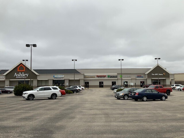 1215 Allen Dr, Grand Island, NE à louer - Photo principale – Image 1 sur 10