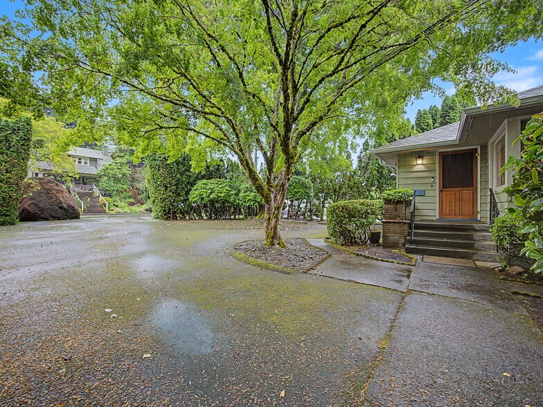 10423 SE 23RD Ave, Portland, OR à vendre - Photo de l’immeuble – Image 3 sur 69