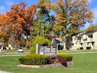 Plus de détails pour 401 River Run Dr, Macomb, IL - Logement à vendre