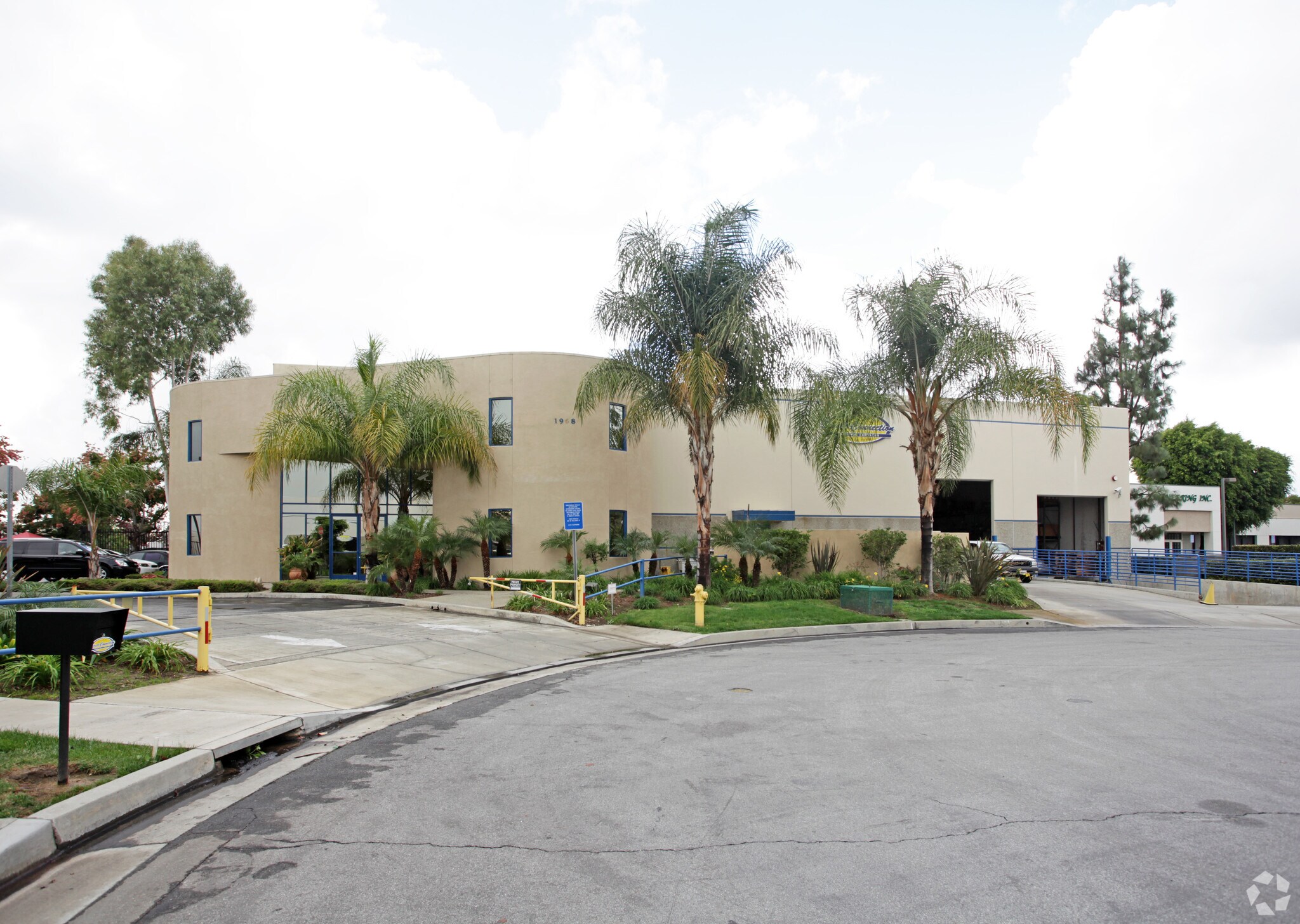 1968 Yeager Ave, La Verne, CA à louer Photo principale– Image 1 sur 5