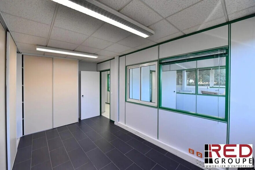Bureau dans Peynier à louer - Photo de l’immeuble – Image 3 sur 5