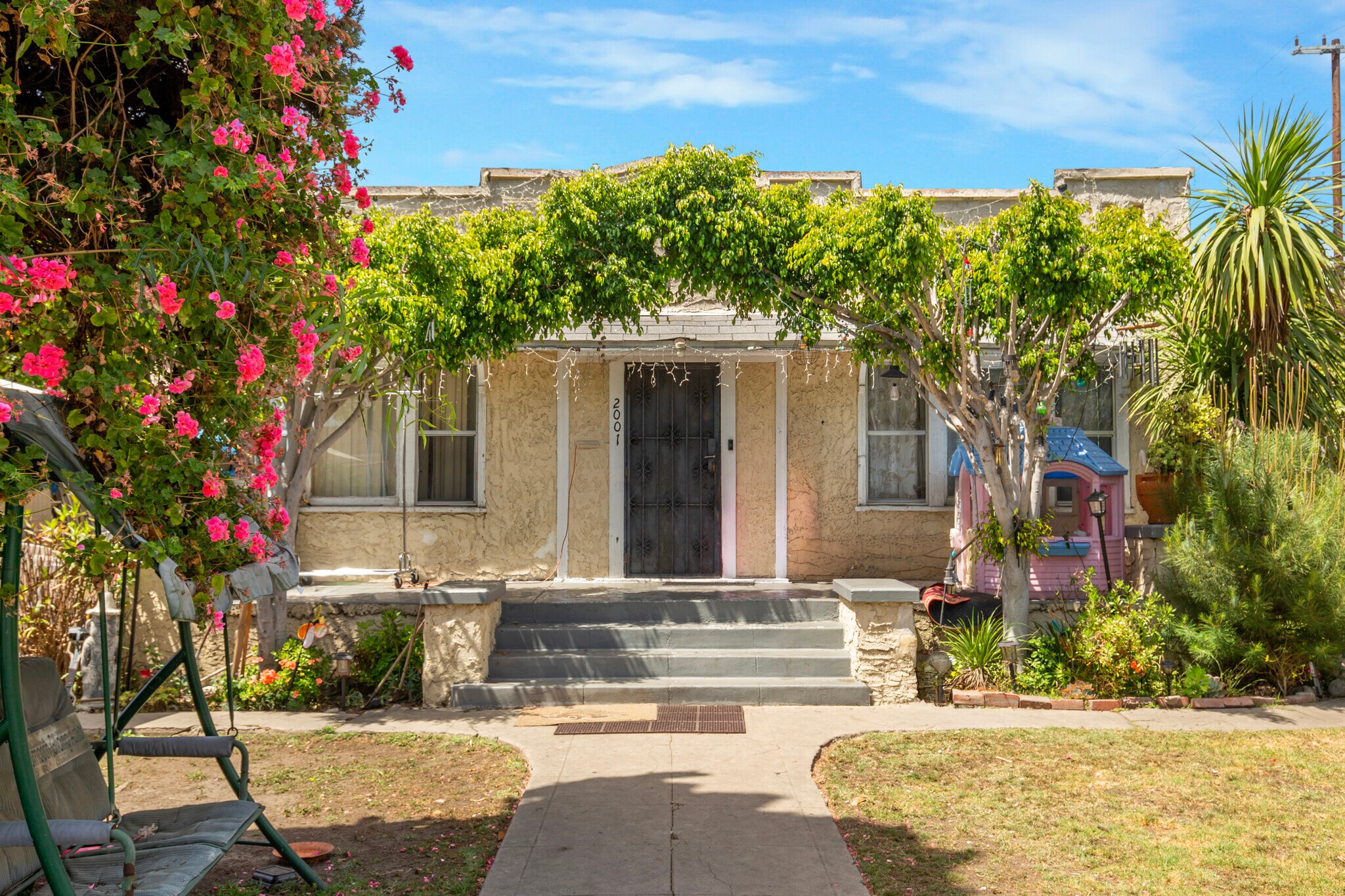 2001 Browning Blvd, Los Angeles, CA à vendre Photo de l’immeuble– Image 1 sur 23