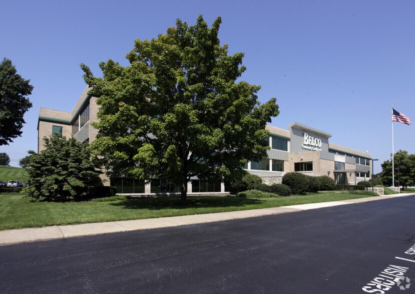 449 Eisenhower Blvd, Harrisburg, PA à louer - Photo de l’immeuble – Image 1 sur 6