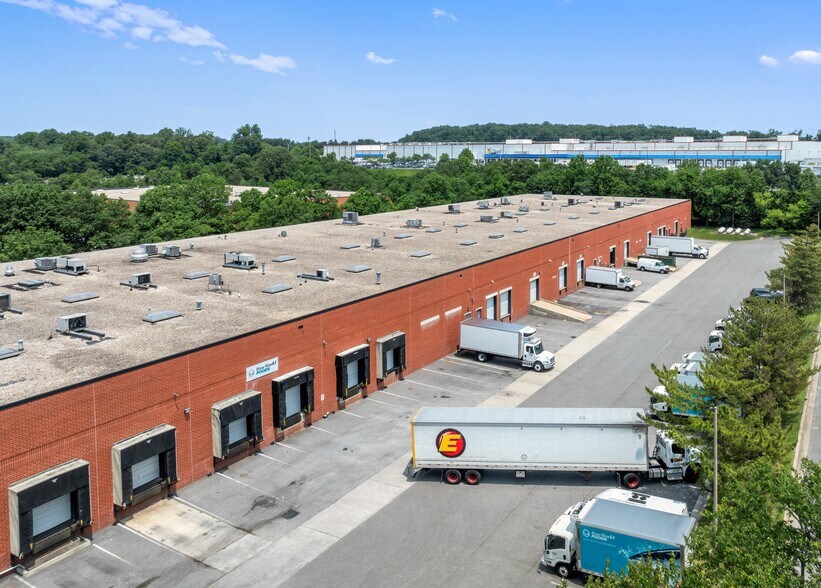 10640 Iron Bridge Rd, Jessup, MD à louer - Photo de l’immeuble – Image 2 sur 3