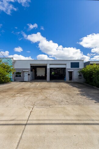 Plus de détails pour 526-528 S Dixie Hwy E, Pompano Beach, FL - Industriel/Logistique à louer