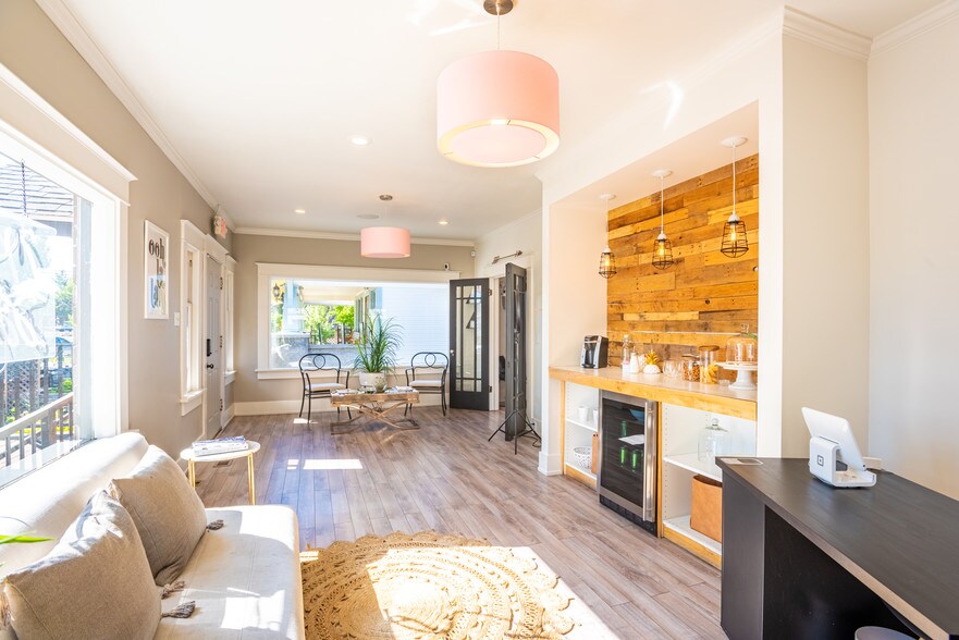 231 Flint St, Reno, NV à vendre - Photo intérieure – Image 3 sur 9