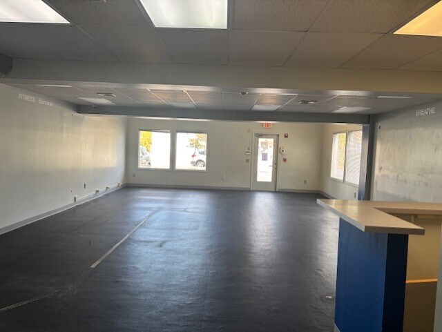 232 Waseca Ave, Barrington, RI à louer - Photo intérieure – Image 2 sur 4