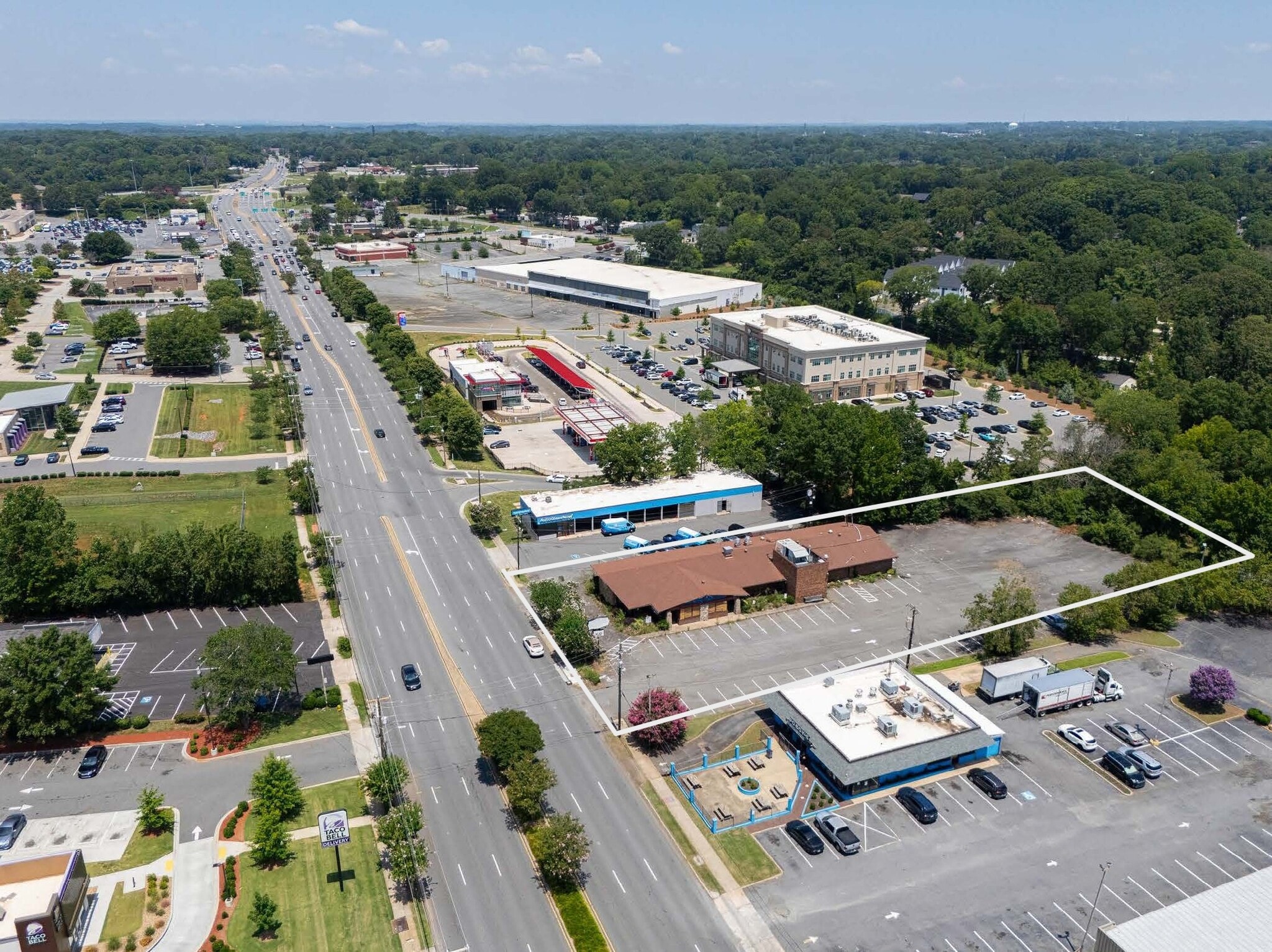 3030 Freedom Dr, Charlotte, NC à louer Aérien– Image 1 sur 6