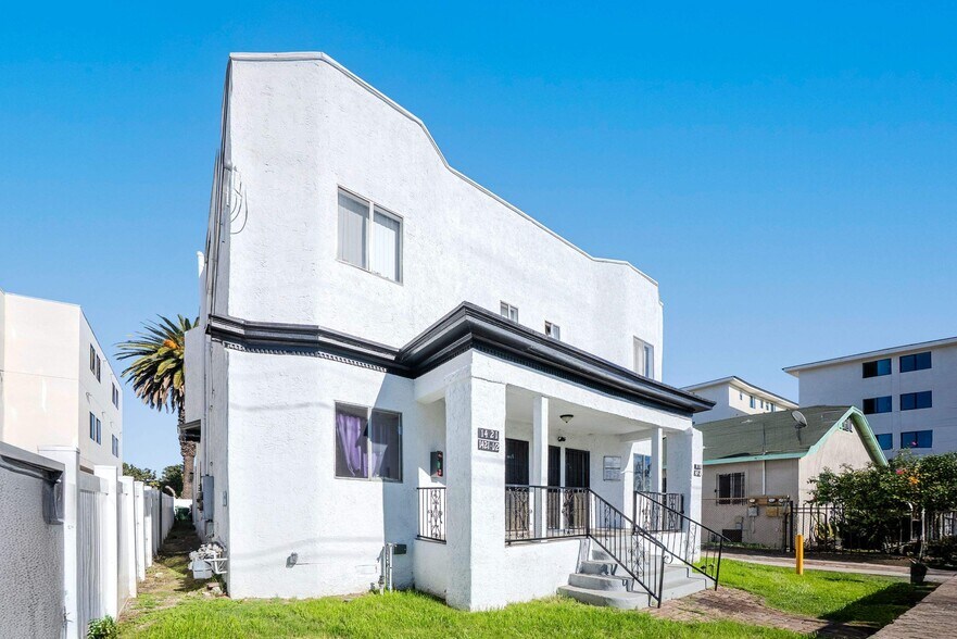 1419 W 36th St, Los Angeles, CA à vendre - Photo de l’immeuble – Image 3 sur 11