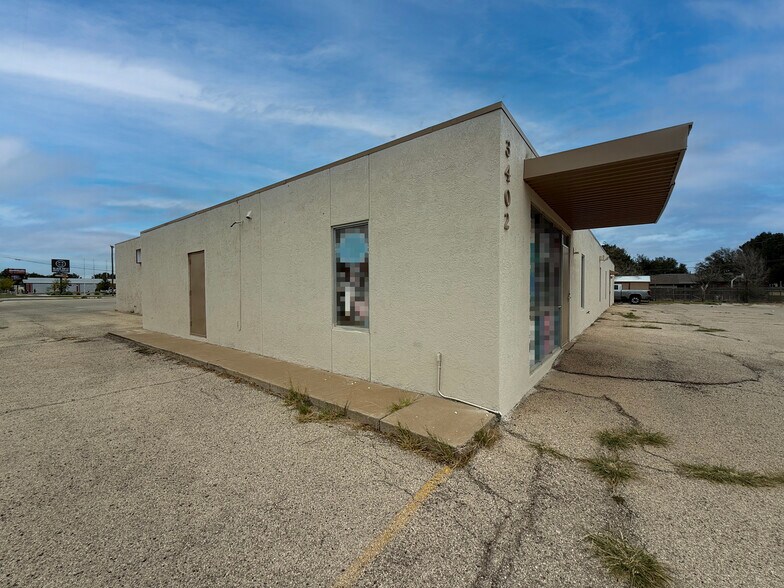 3402 N Big Spring St, Midland, TX à louer - Photo de l’immeuble – Image 3 sur 8