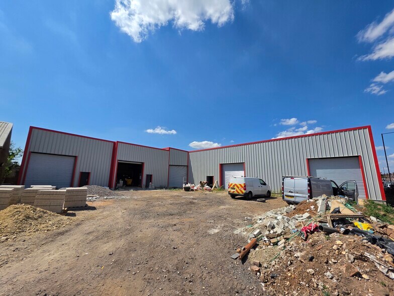 1-5 Nelson St, Doncaster à louer - Photo de l’immeuble – Image 1 sur 31