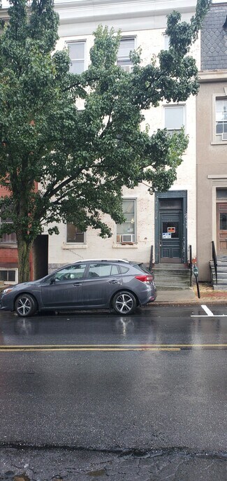 Plus de détails pour 319 W Market St, Pottsville, PA - Logement à vendre
