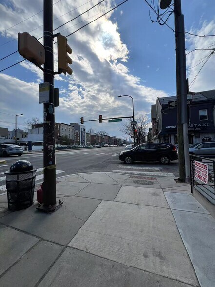 405 Girard St, Philadelphia, PA à louer - Photo de l’immeuble – Image 2 sur 3