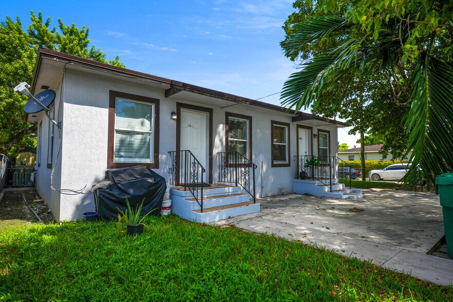 2155 NW 28th St, Miami, FL à vendre - Photo de l’immeuble – Image 2 sur 17