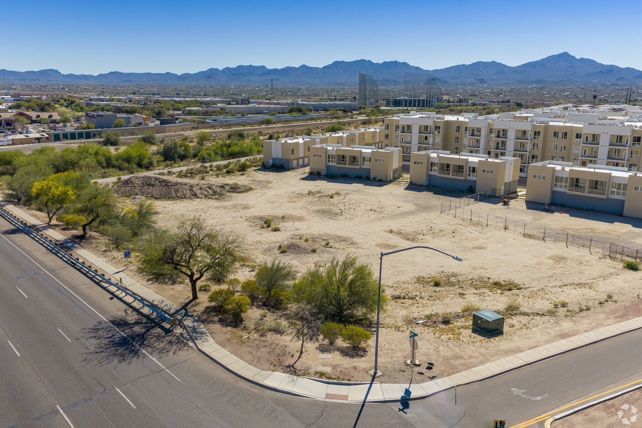 SWC Thornydale Rd & Aerie Dr, Tucson, AZ à louer Photo principale– Image 1 sur 8