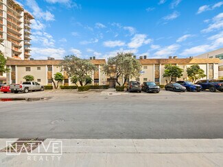 Plus de détails pour 610 NE 1st Ave, Fort Lauderdale, FL - Logement à vendre
